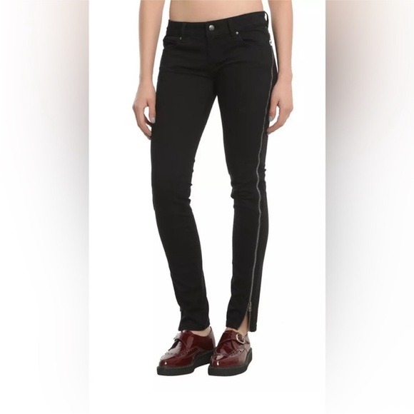 Guess by Marciano Full Side Zipper Skinny Jeans - Picture 2 of 13